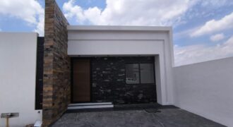 453JCTCVX EXCLUSIVA CASA DE UNA PLANTA EN VENTA EN XARAMÁ, AL PONIENTE DE AGUASCALIENTES.
