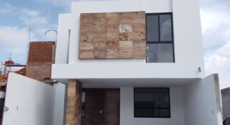 475JCTCVV ESPECTACULAR CASA EN VENTA EN VIÑA ANTIGUA, AGUASCALIENTES.