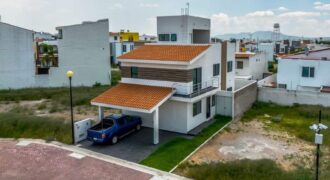 458JCTCVP HERMOSA RESIDENCIA EN VENTA EN LAS PLAZAS RESIDENCIAL, AL NORTE DE AGUASCALIENTES.