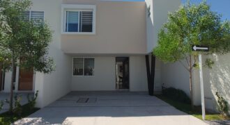 516JCTCVS TU NUEVO HOGAR, LUMINOSA CASA EN VENTA, AL SUR DE LA CIUDAD DE AGUASCALIENTES.