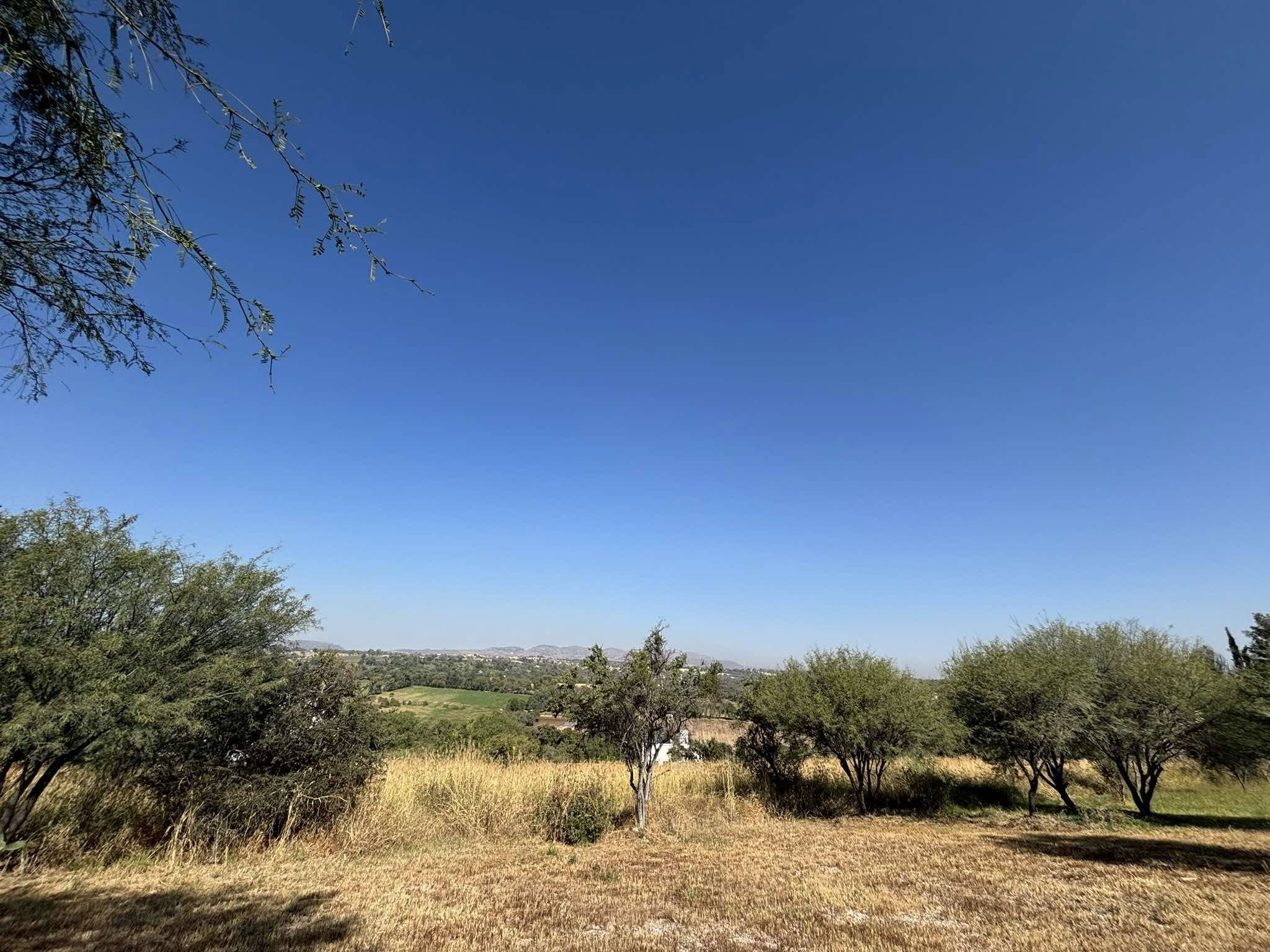 557JCTTVE TERRENO EN VENTA CON HERMOSA VISTA EN EDEN LOS SABINOS, AGUASCALIENTES.