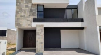638JCTCVV EXCLUSIVA CASA EN VENTA, EN VIÑA ANTIGUA, AL NORTE DE AGUASCALIENTES.