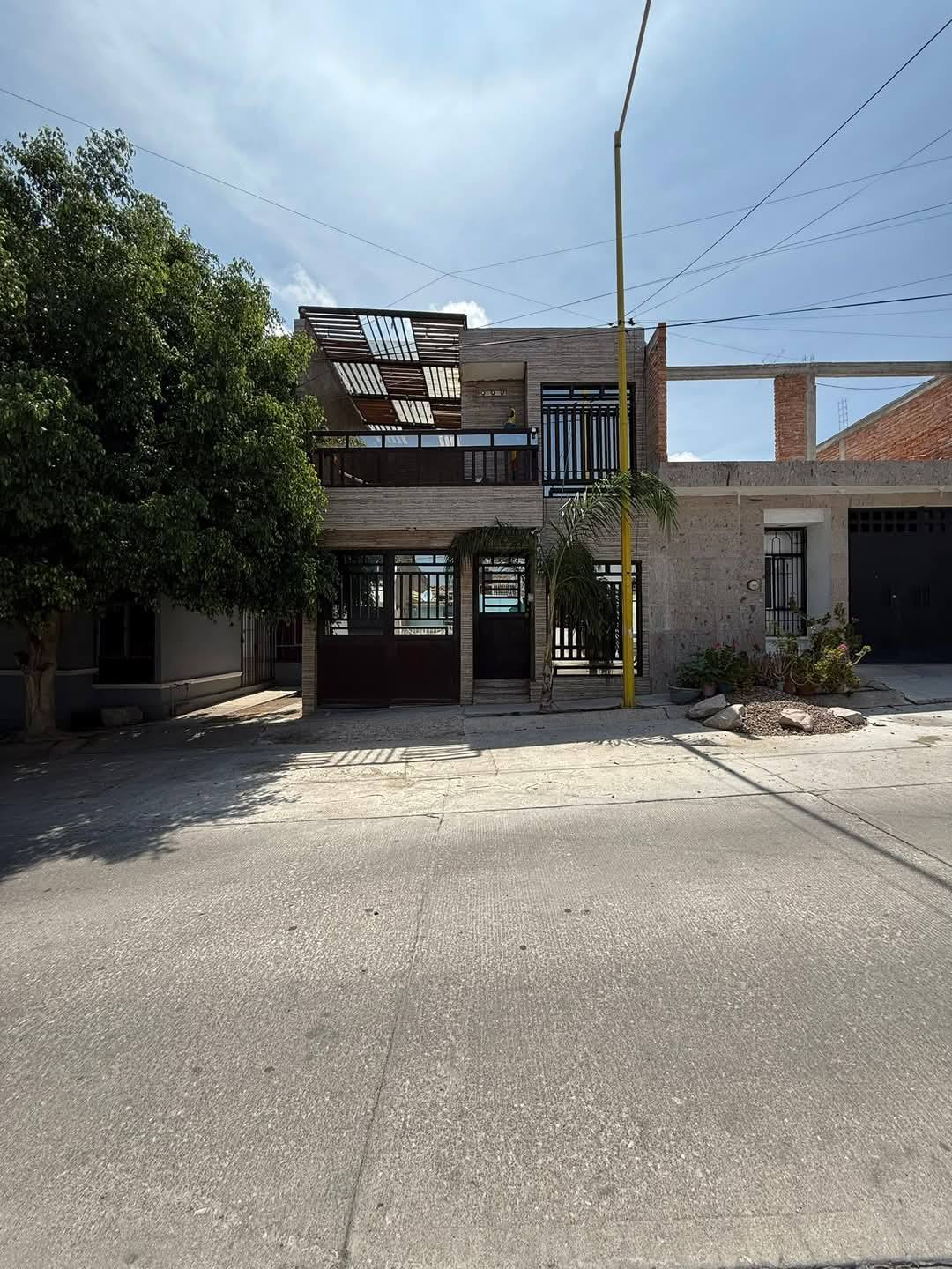 641JCTCVL CASA EN VENTA EN LOMAS DEL MIRADOR AL SUR DE AGUASCALIENTES.