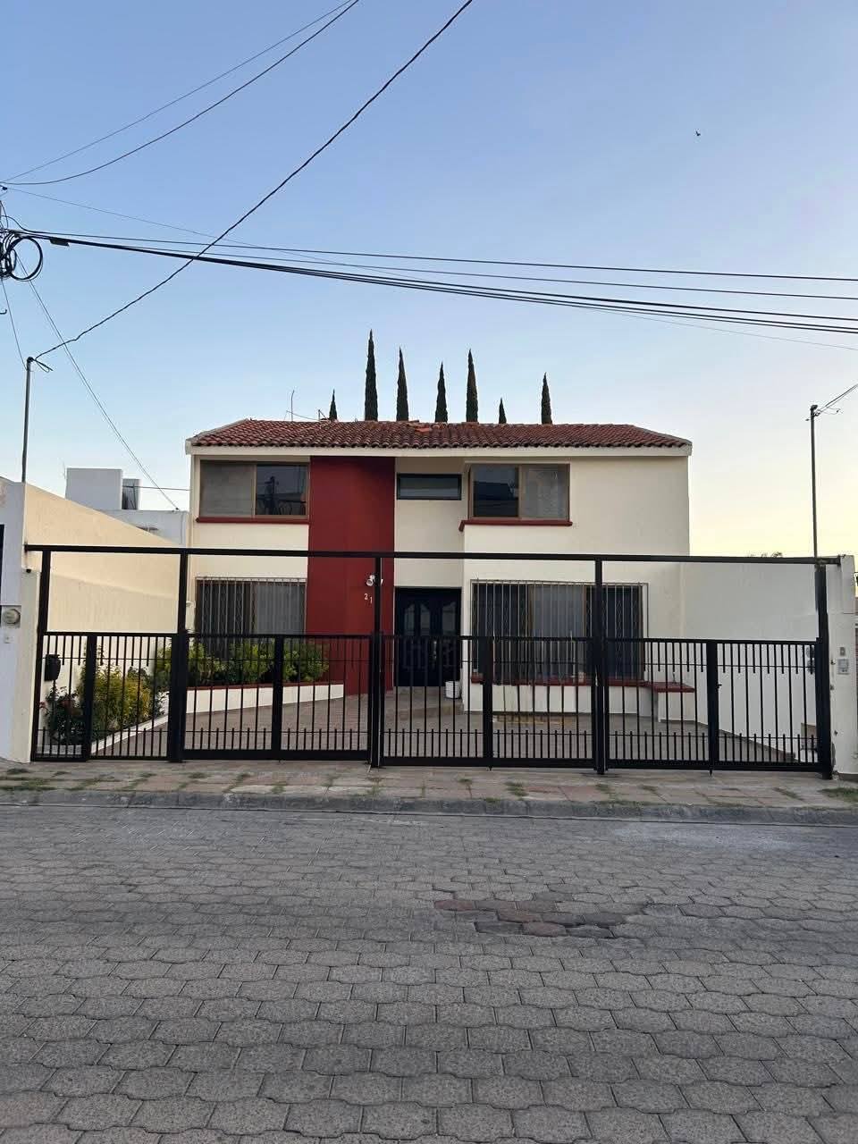 659JCTCVJ RESIDENCIA EN VENTA A PRECIO DE OPORTUNIDAD EN JARDINES DE LA CONCEPCIÓN II EN ZONA COLOSIO, AGUASCALIENTES.