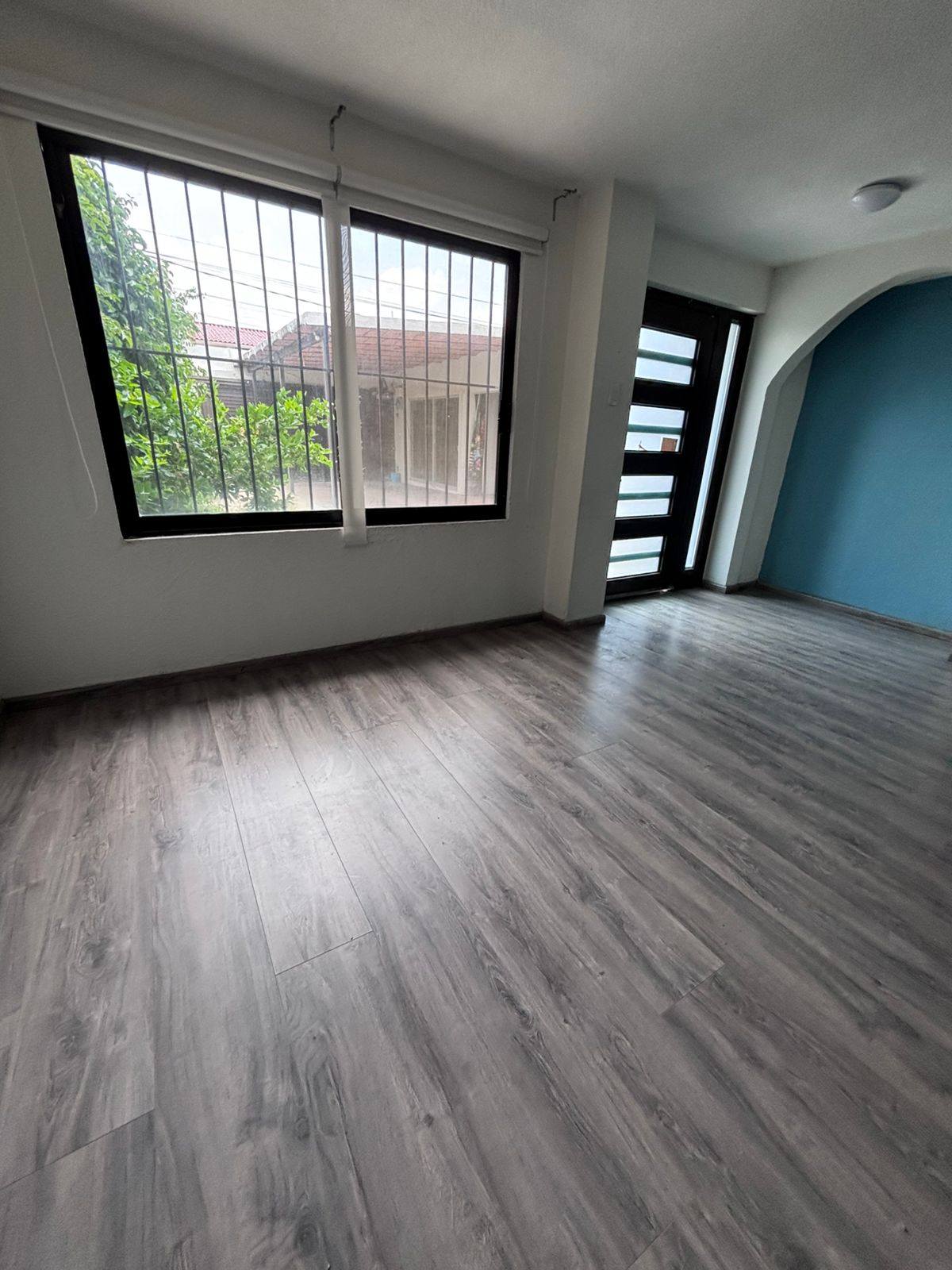 670JCTCVJ AMPLIA CASA DE UNA PLANTA EN VENTA EN JARDINES DE LA CONCEPCIÓN ll.