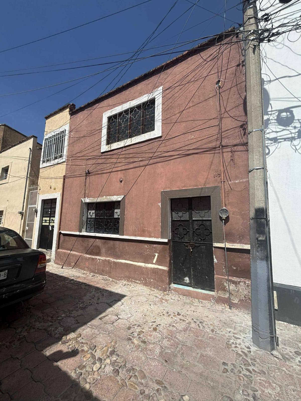 684JCTCVB EN VENTA CASA A PRECIO DE TERRENO EN EL BARRIO DE LA SALUD EN AGUASCALIENTES.
