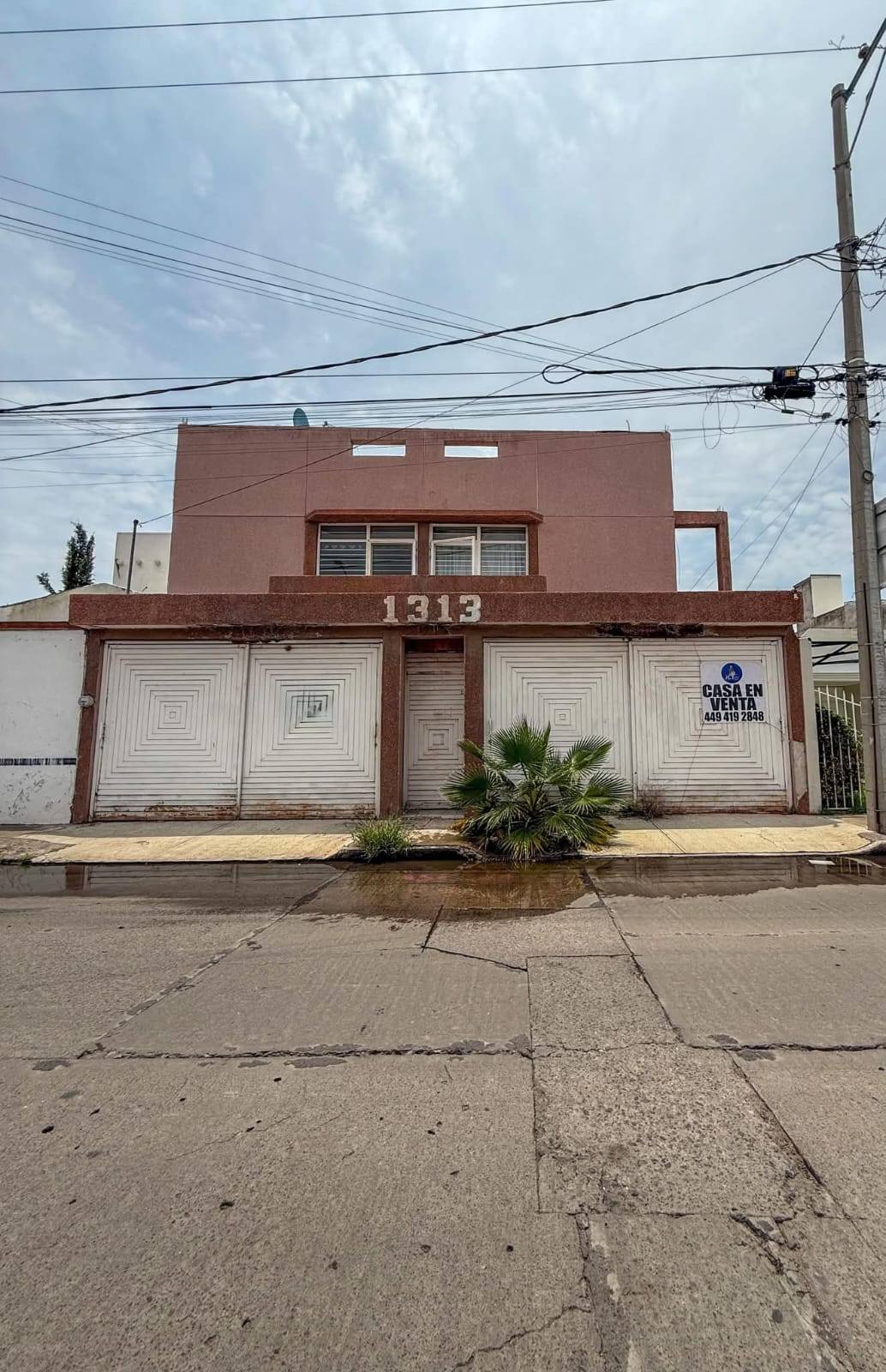 462JCTCVM CASA EN VENTA A PRECIO DE TERRENO EN CALLE MONTE EVEREST EN AGUASCALIENTES.