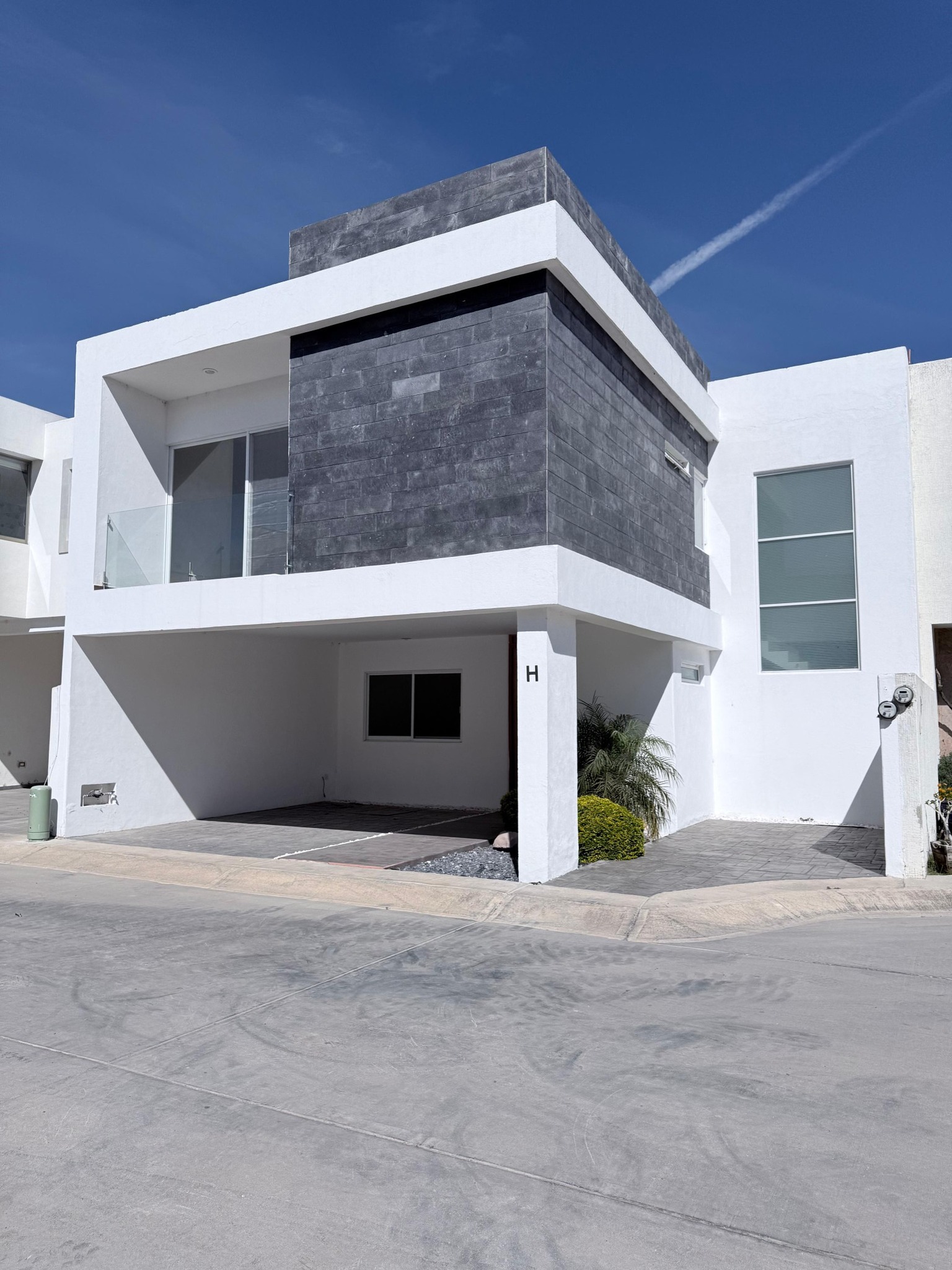 714JCTCVA HERMOSA RESIDENCIA EN VENTA EN CONTADERO RESIDENCIAL, EN ZONA TEC, EN AGUASCALIENTES.