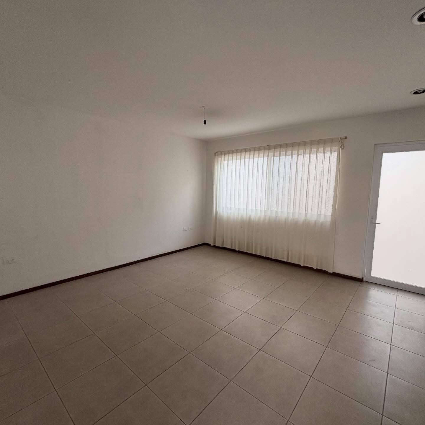 723JCTCRR CASA EN RENTA EN RANCHO SANTA MÓNICA.