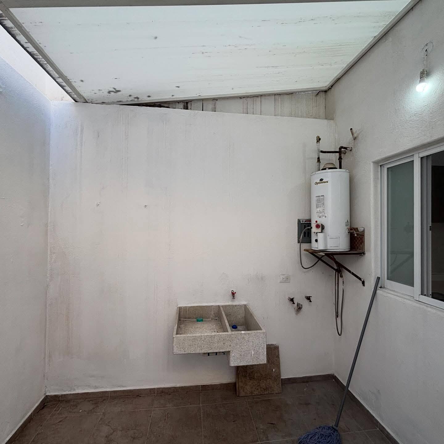 723JCTCRR CASA EN RENTA EN RANCHO SANTA MÓNICA.