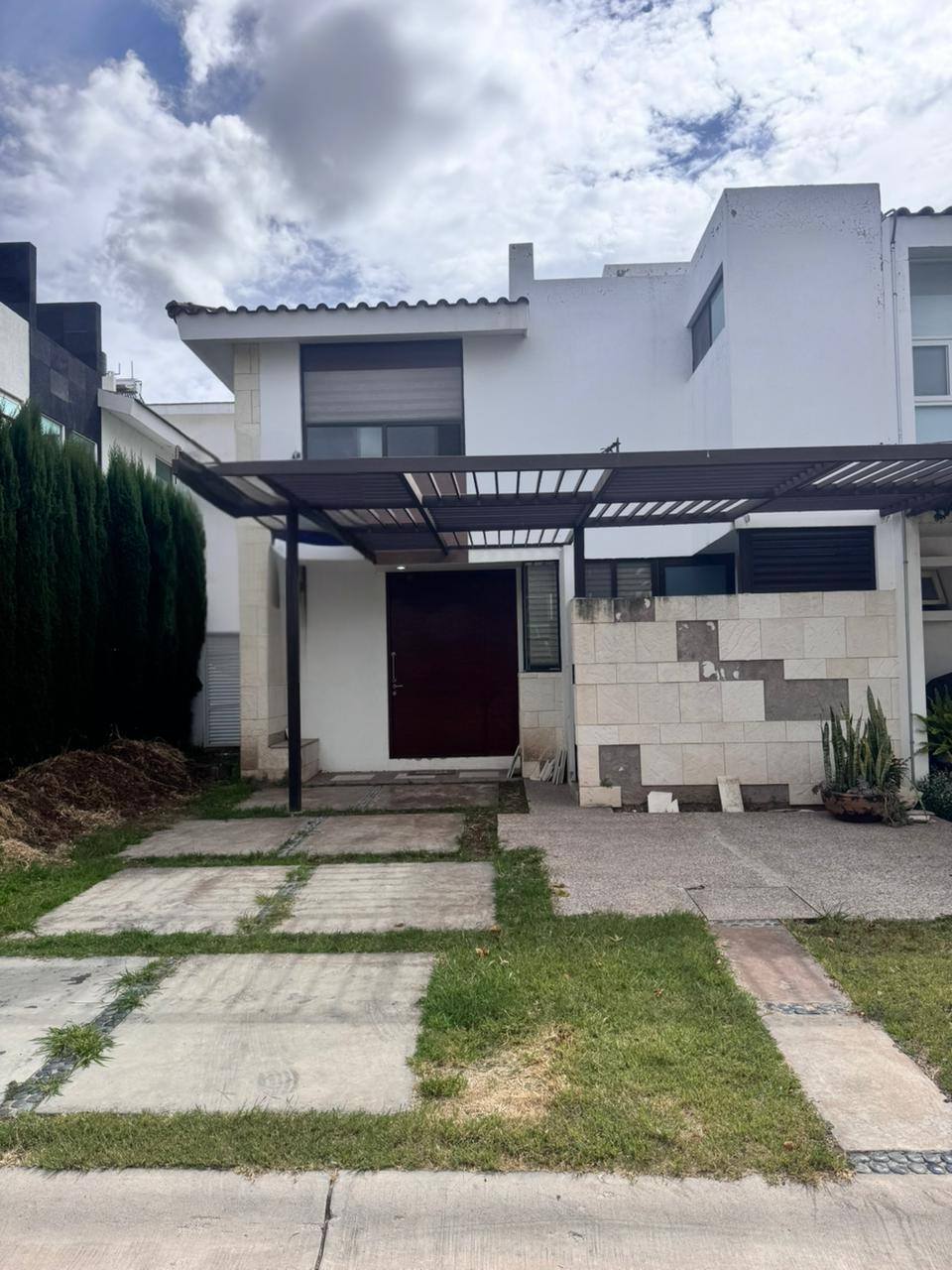 741JCTCRL CASA EN RENTA EN RESIDENCIAL LAS PLAZAS, AL NORTE DE AGUASCALIENTES.