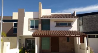 728JCTCRL CASA EN RENTA EN FRACCIONAMIENTO LORETTA 1, NORPONIENTE DE AGUASCALIENTES.