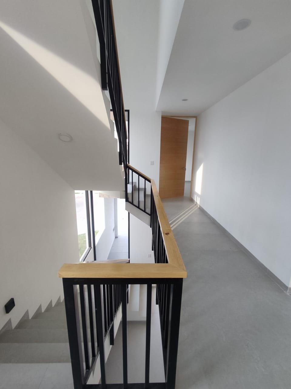 731JCTCVS LUJOSA CASA EN VENTA EN ZONA SANTA MÓNICA, AGUASCALIENTES.