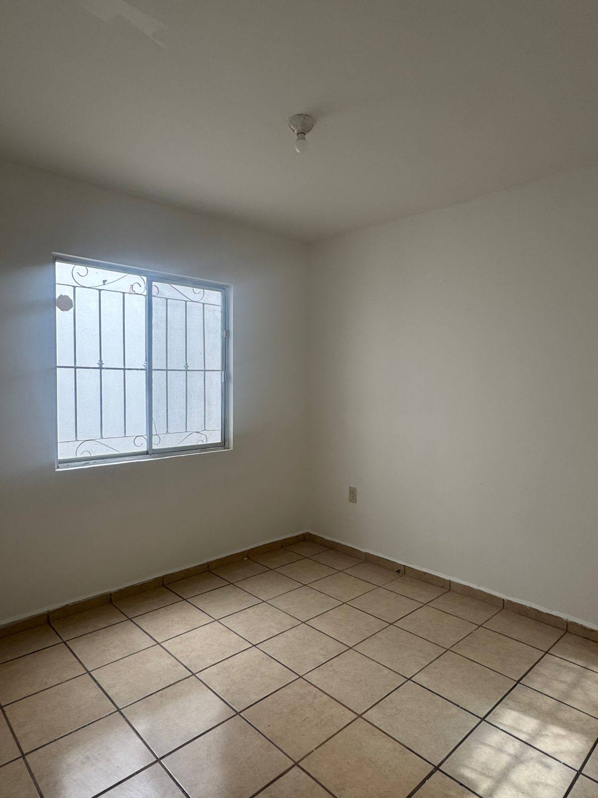 704JCTCVV CASA EN VENTA EN VILLAS DE NUESTRA SEÑORA DE LA ASUNCION, SECTOR ESTACIÓN, AGUASCALIENTES.