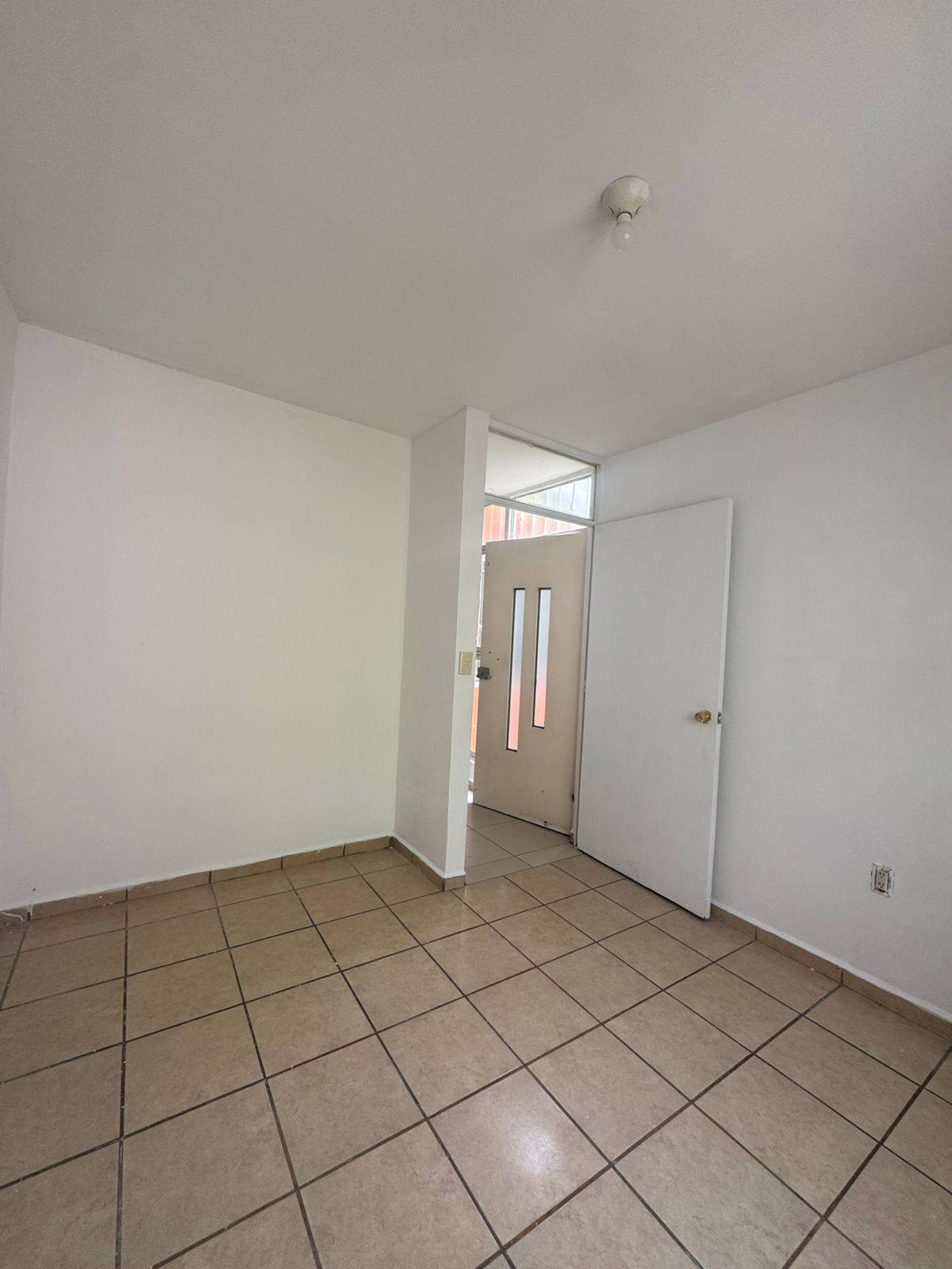 704JCTCVV CASA EN VENTA EN VILLAS DE NUESTRA SEÑORA DE LA ASUNCION, SECTOR ESTACIÓN, AGUASCALIENTES.