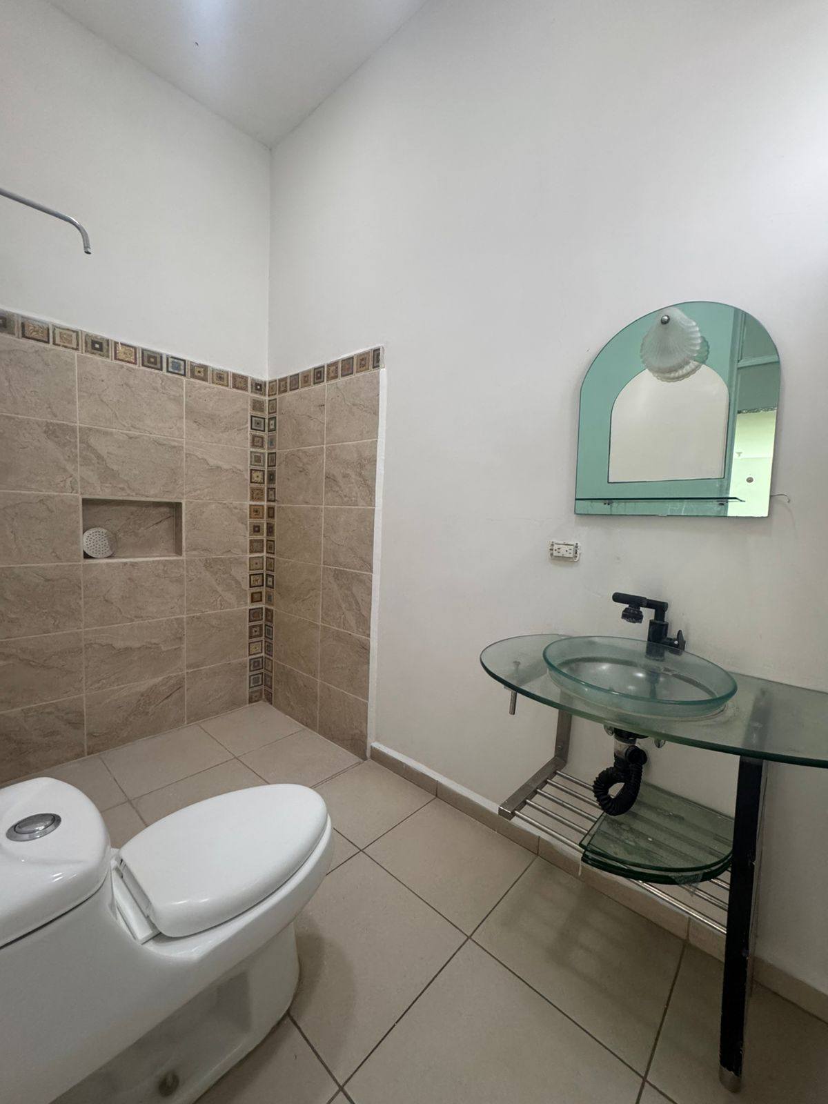 704JCTCVV CASA EN VENTA EN VILLAS DE NUESTRA SEÑORA DE LA ASUNCION, SECTOR ESTACIÓN, AGUASCALIENTES.