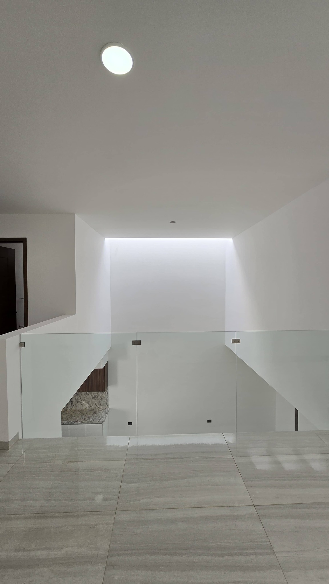 732JCTCVC VIVE CON ESTILO Y COMODIDAD EN CEIBA RESIDENCIAL CON ESTA CASA EN VENTA AL PONIENTE DE AGUASCALIENTES.