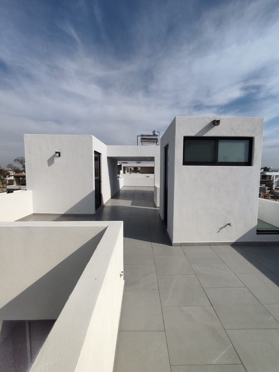 731JCTCVS LUJOSA CASA EN VENTA EN ZONA SANTA MÓNICA, AGUASCALIENTES.