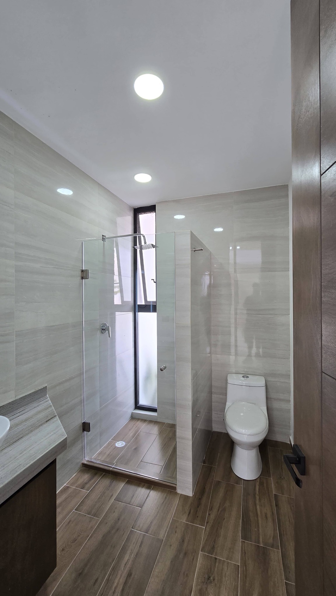 732JCTCVC VIVE CON ESTILO Y COMODIDAD EN CEIBA RESIDENCIAL CON ESTA CASA EN VENTA AL PONIENTE DE AGUASCALIENTES.