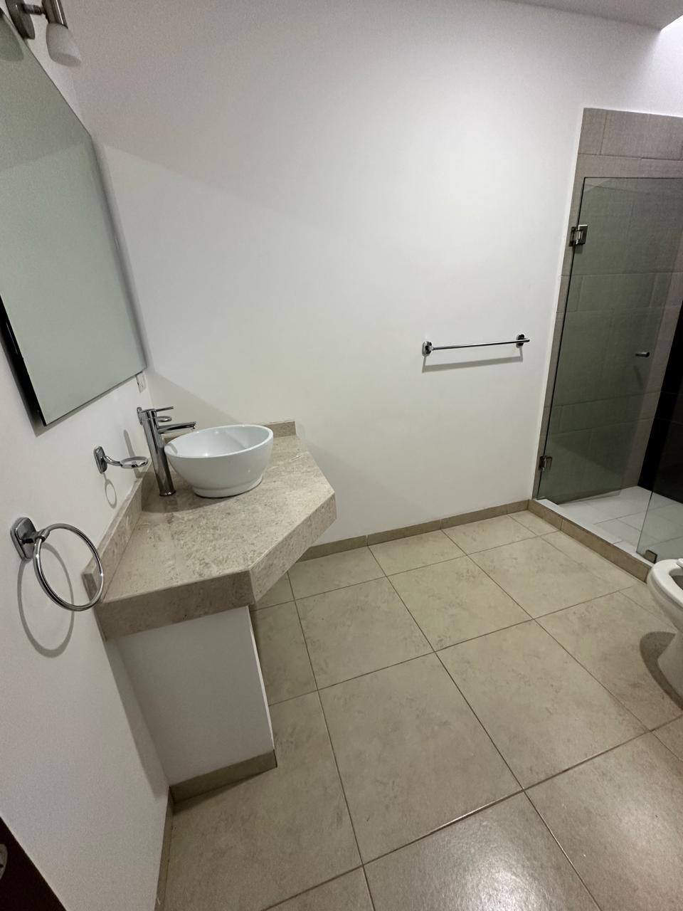 741JCTCRL CASA EN RENTA EN RESIDENCIAL LAS PLAZAS, AL NORTE DE AGUASCALIENTES.