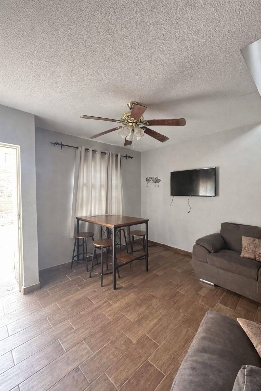 725JCTCVP CASA EN VENTA EN PASEOS DE AGUASCALIENTES.