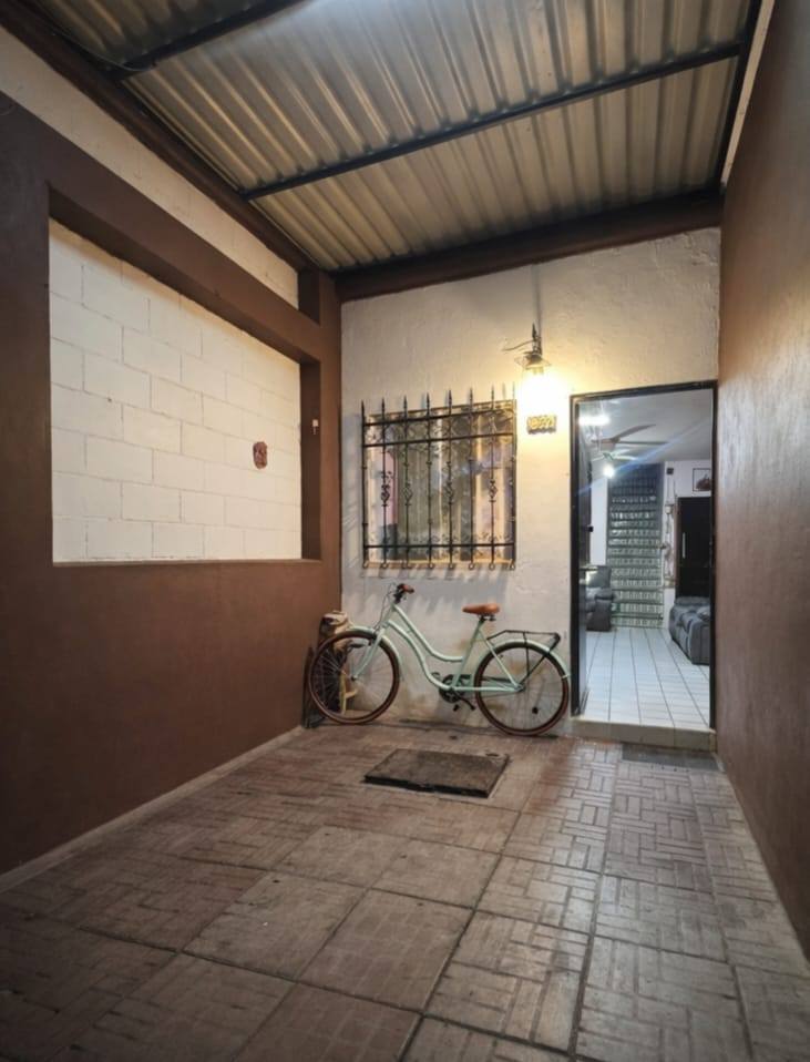 749JCTCVP CASA EN VENTA EN POSO BRAVO CALLE POZO DE LA PLATA.
