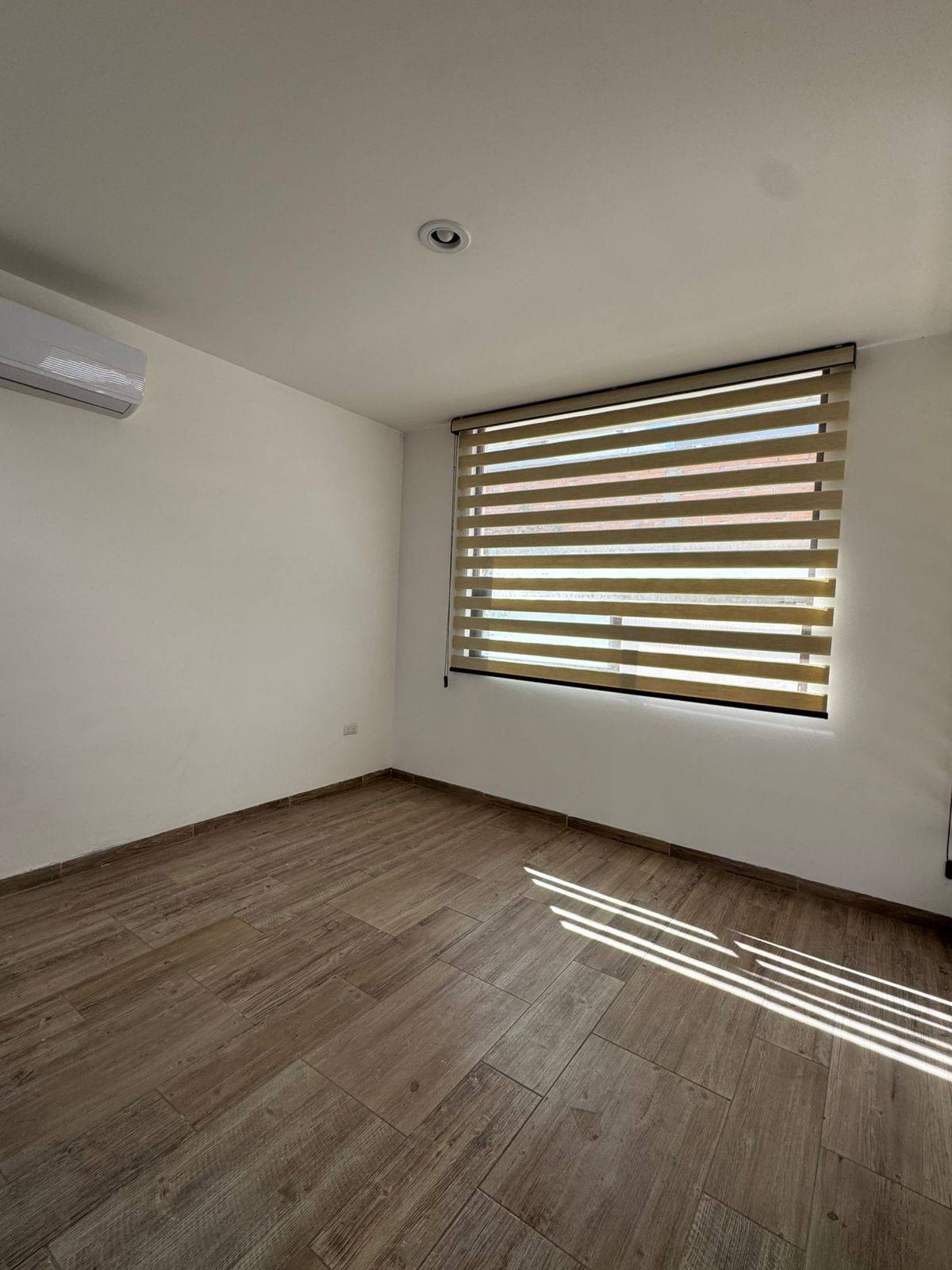 741JCTCRL CASA EN RENTA EN RESIDENCIAL LAS PLAZAS, AL NORTE DE AGUASCALIENTES.