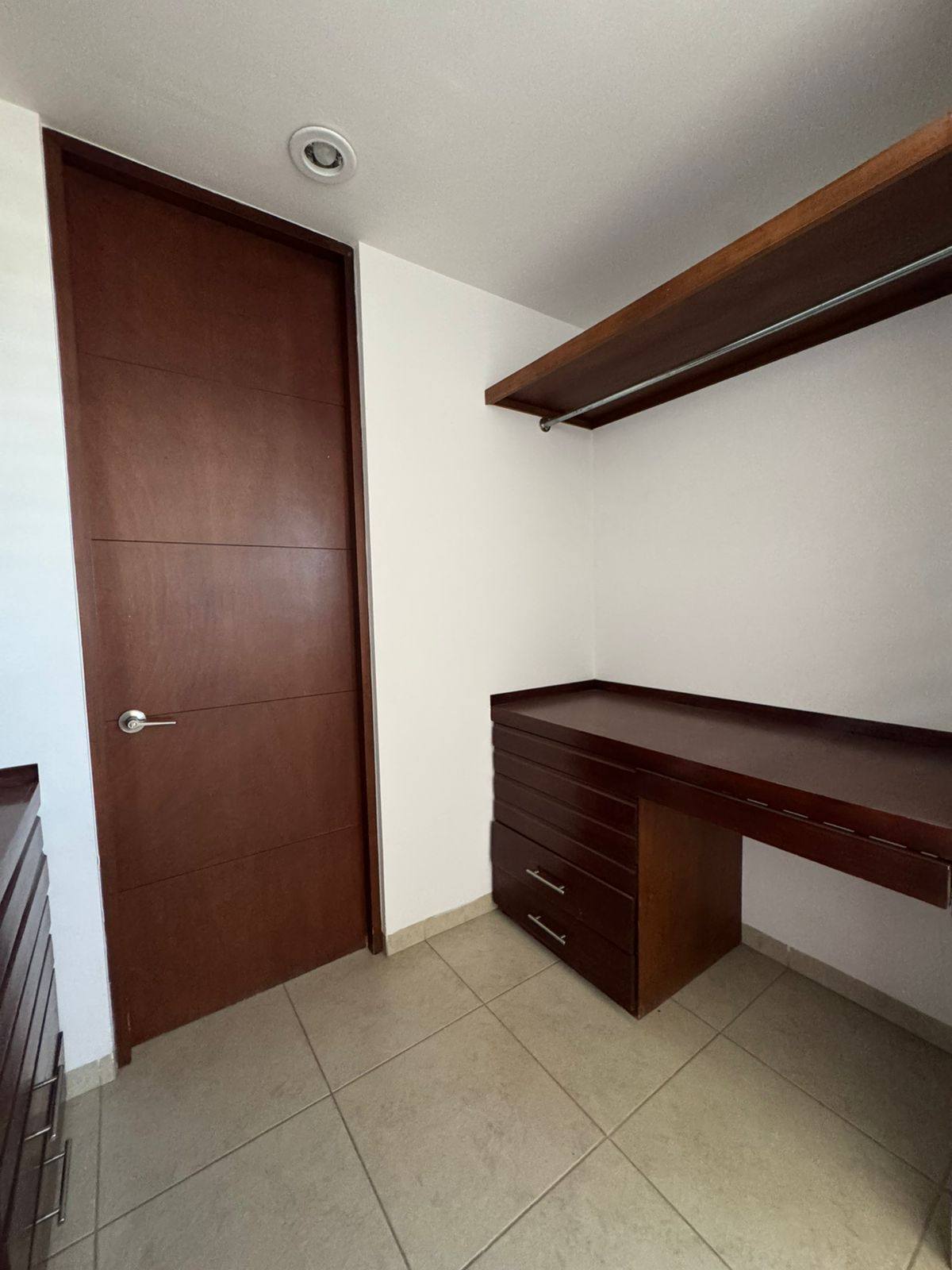 741JCTCRL CASA EN RENTA EN RESIDENCIAL LAS PLAZAS, AL NORTE DE AGUASCALIENTES.