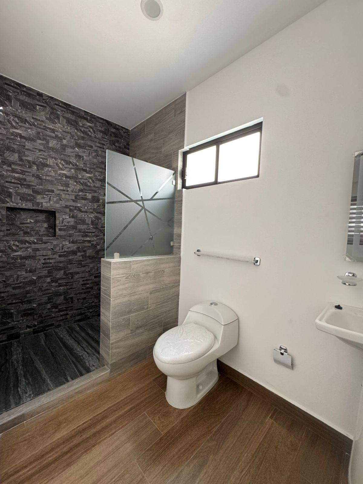 751JCTCVN CASA EN VENTA EN LOS NARANJOS, AL NORTE DE LA CIUDAD DE AGUASCALIENTES.