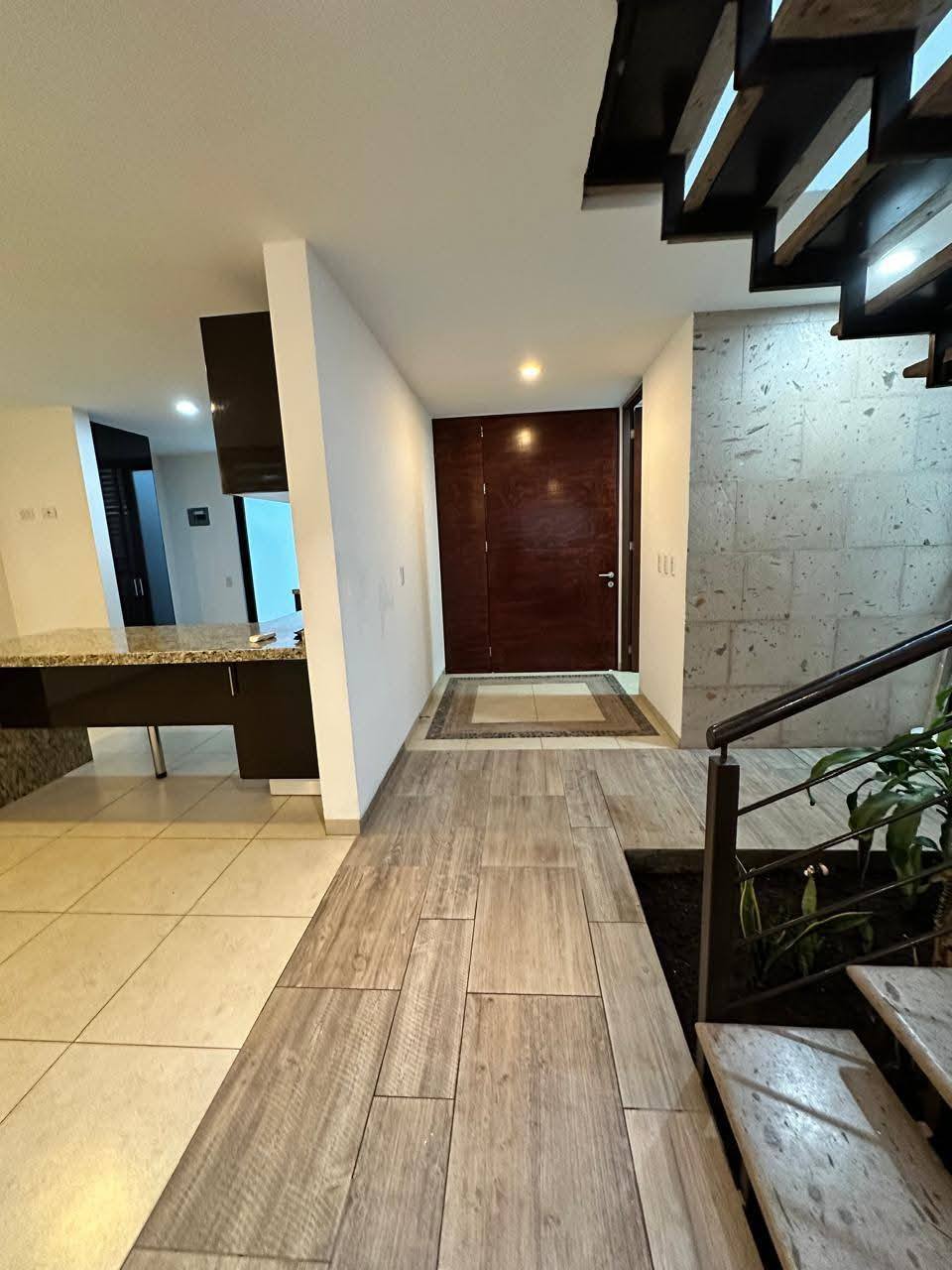 741JCTCRL CASA EN RENTA EN RESIDENCIAL LAS PLAZAS, AL NORTE DE AGUASCALIENTES.