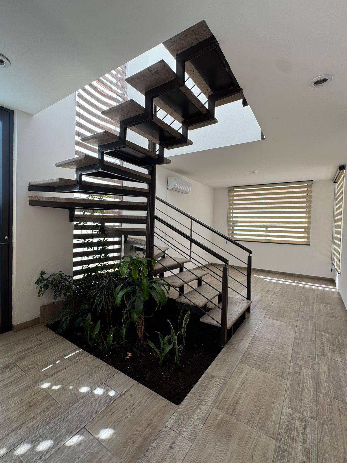 741JCTCRL CASA EN RENTA EN RESIDENCIAL LAS PLAZAS, AL NORTE DE AGUASCALIENTES.