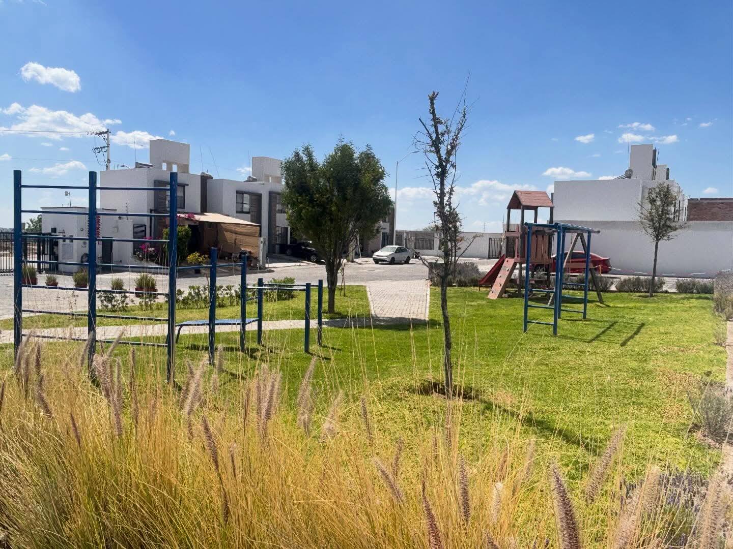 755JCTCVS CASA EN VENTA EN SAN GERARDO RESIDENCIAL, AL SUR DE AGUASCALIENTES.