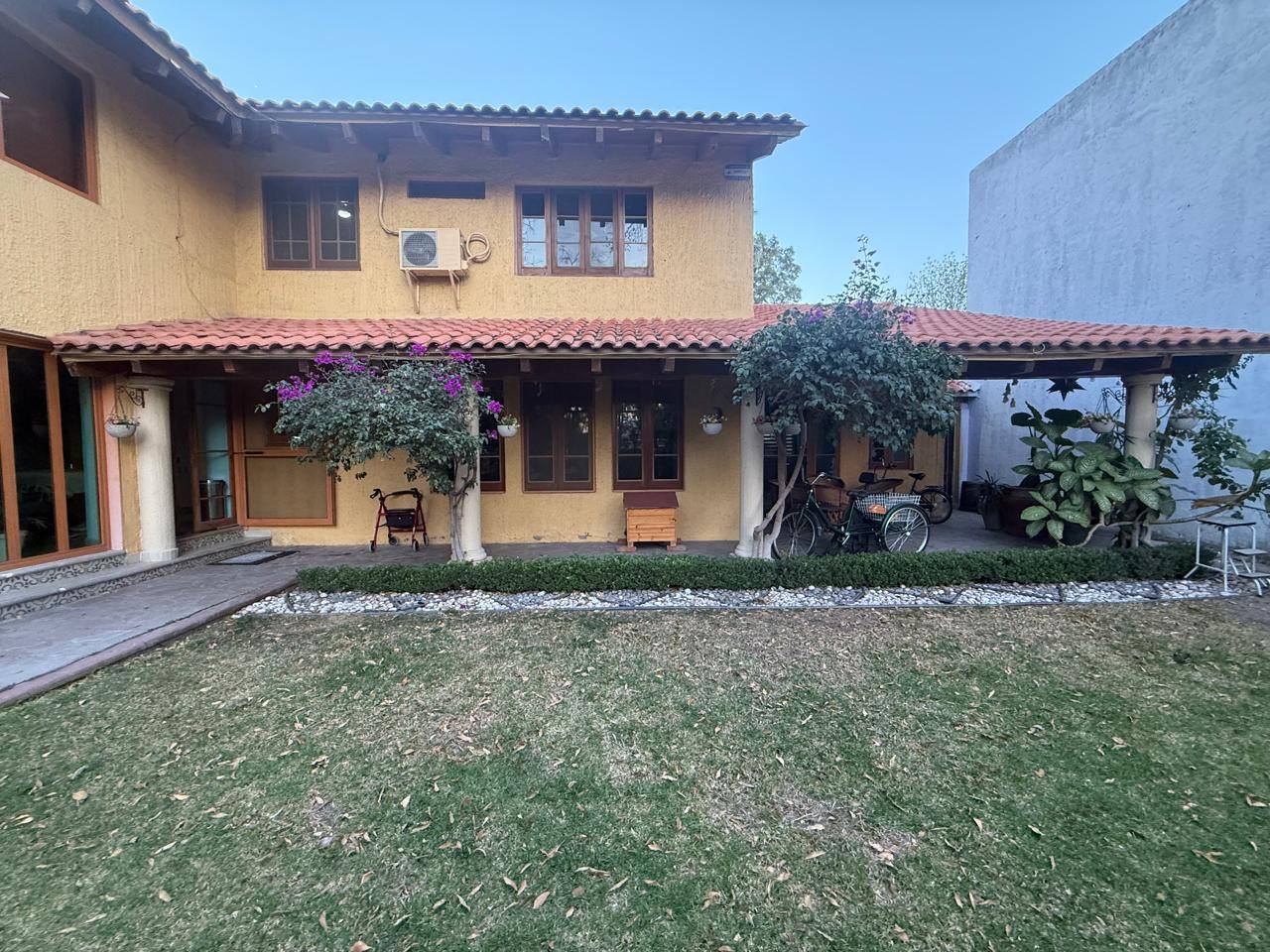 765JCTCRP CASA EN RENTA SEMI AMUEBLADA EN PULGAS PANDAS SUR.