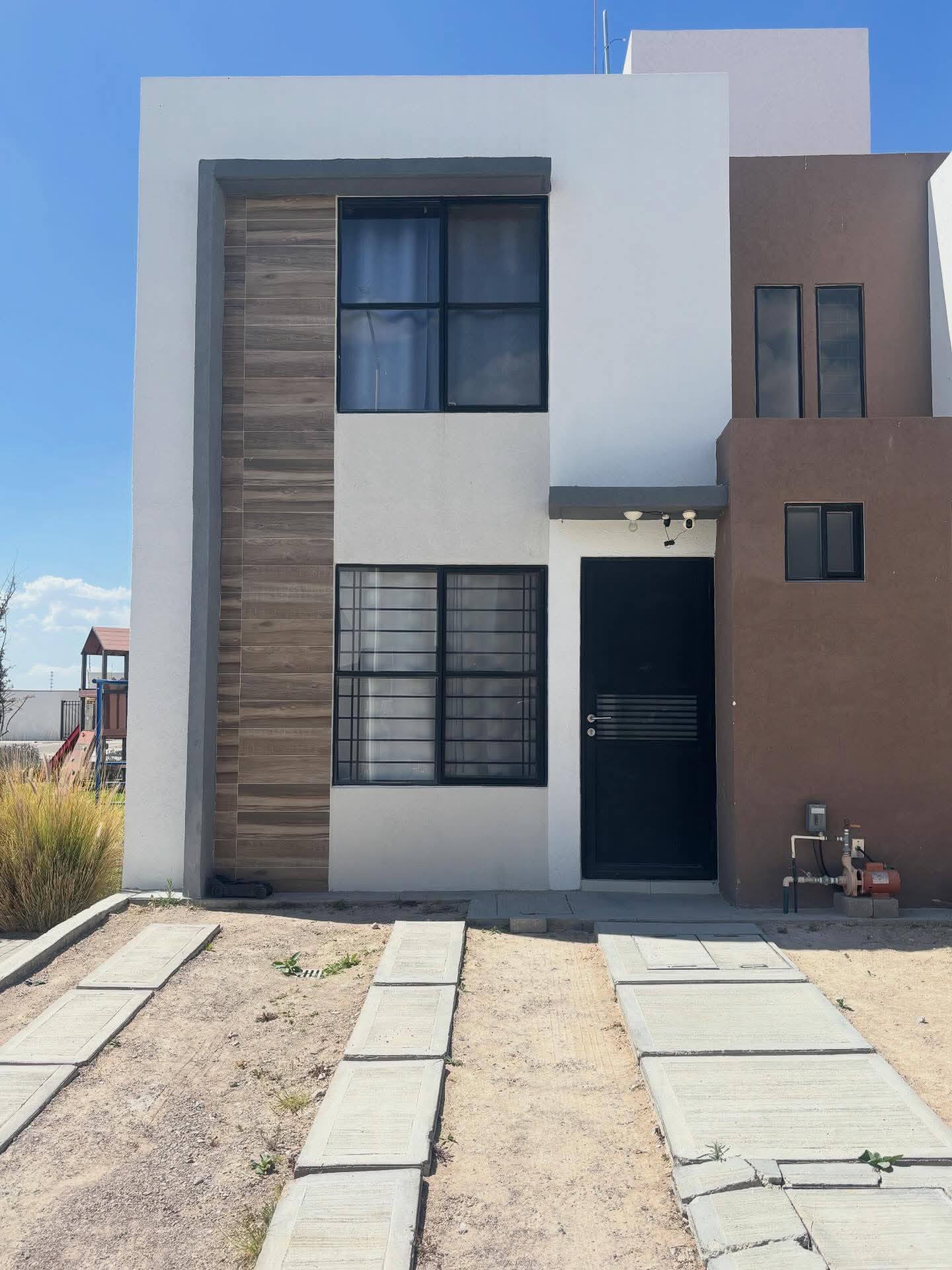 755JCTCVS CASA EN VENTA EN SAN GERARDO RESIDENCIAL, AL SUR DE AGUASCALIENTES.