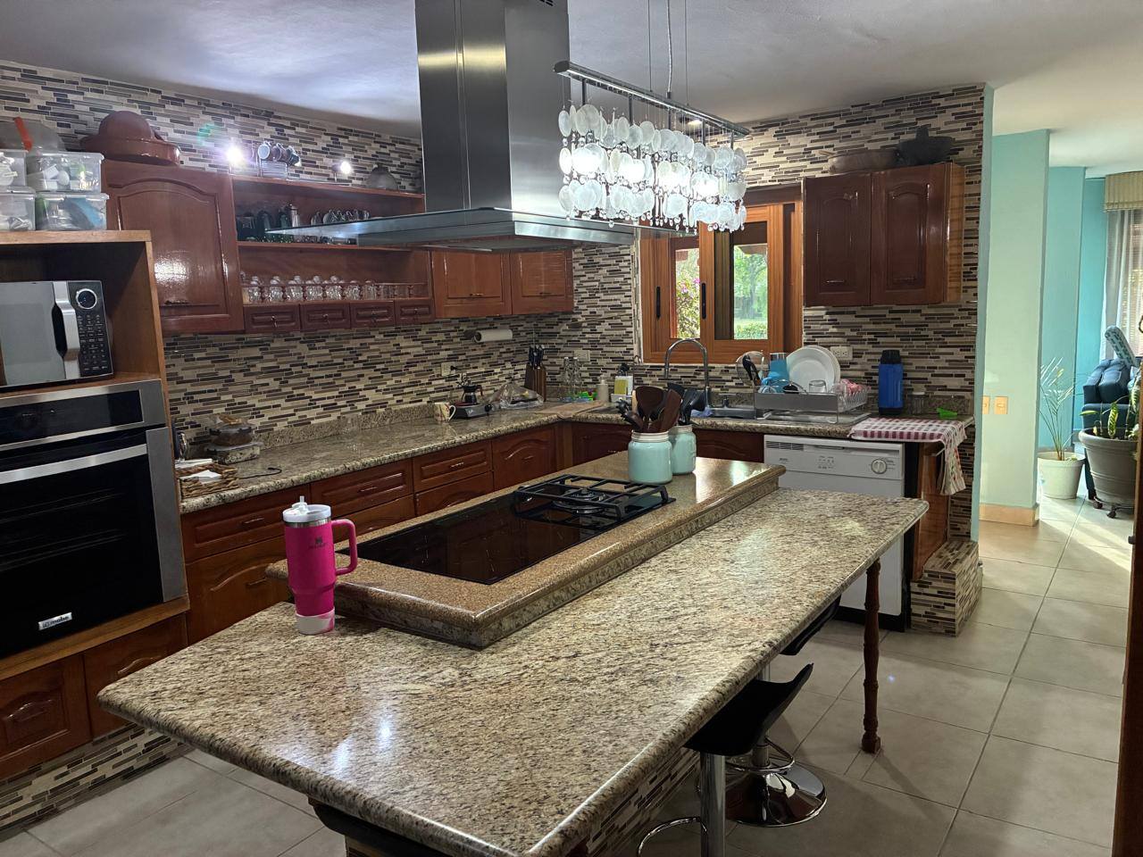 765JCTCRP CASA EN RENTA SEMI AMUEBLADA EN PULGAS PANDAS SUR.