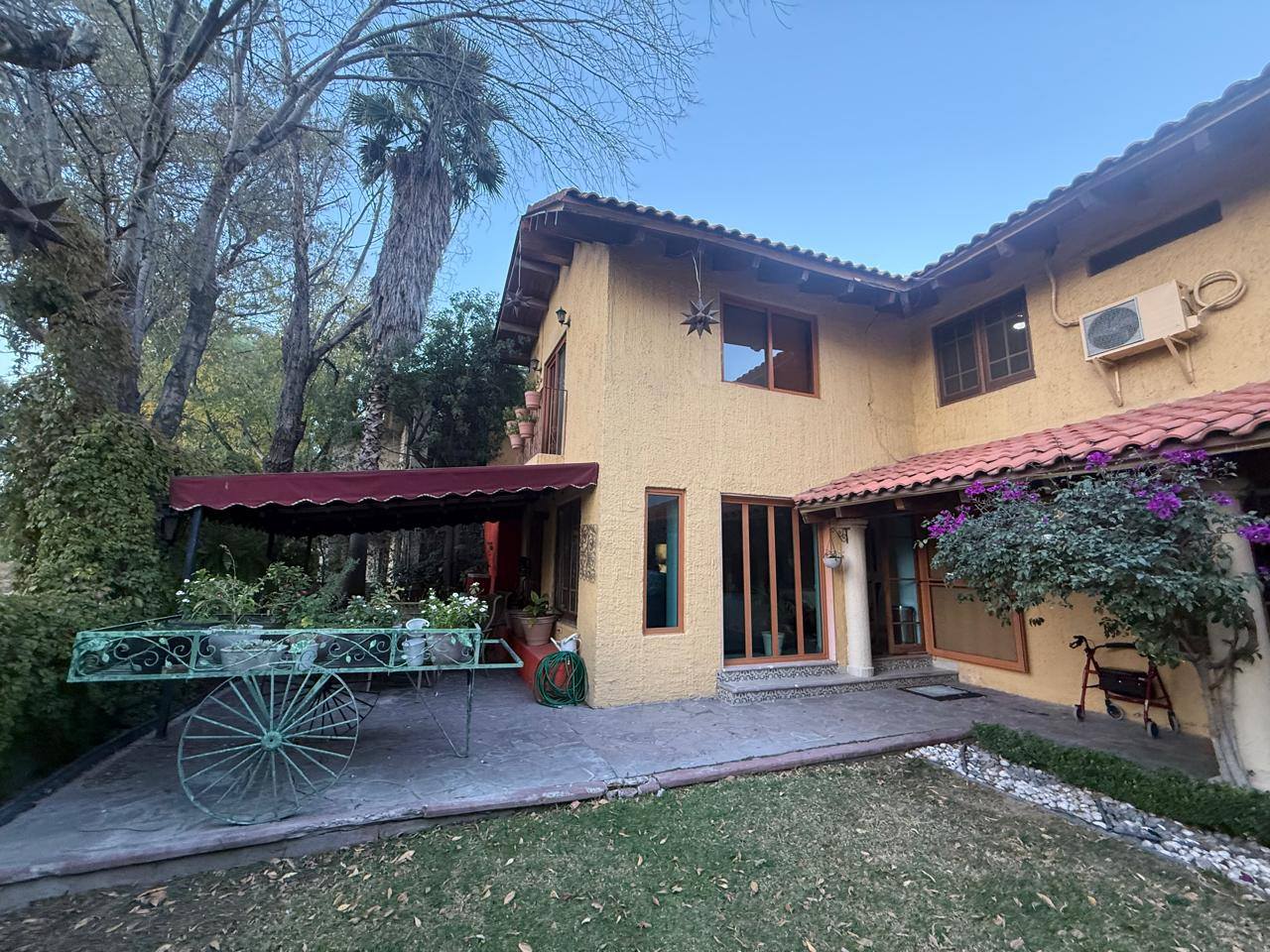 765JCTCRP CASA EN RENTA SEMI AMUEBLADA EN PULGAS PANDAS SUR.