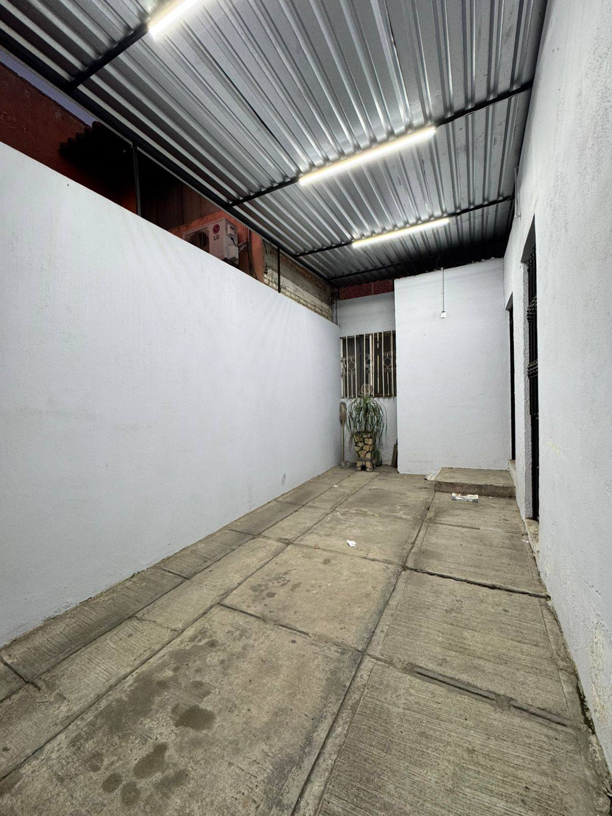 758JCTCVC CASA EN VENTA UBICADA SOBRE AVENIDA CONSTITUCIÓN, AGUASCALIENTES.