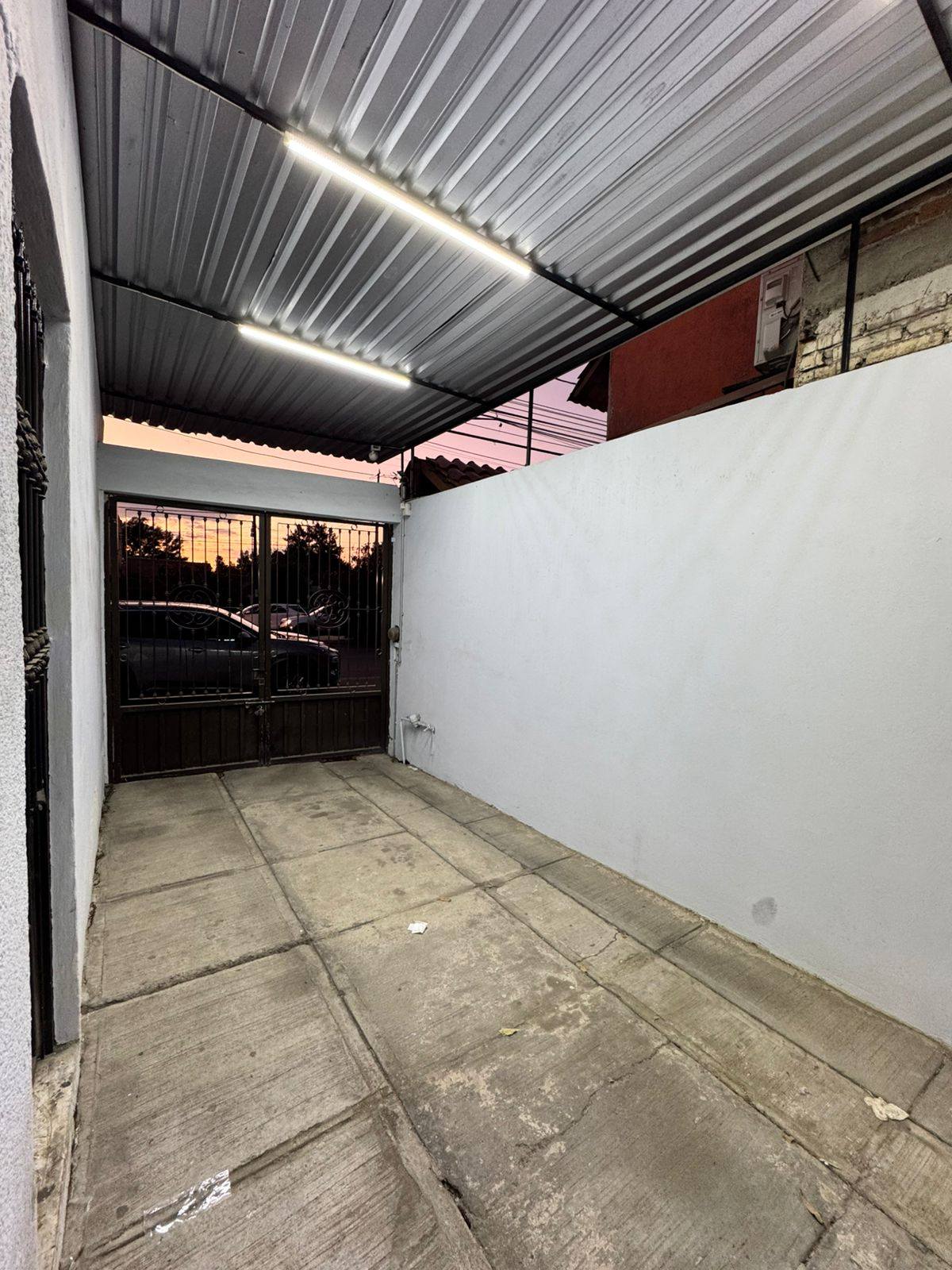 758JCTCVC CASA EN VENTA UBICADA SOBRE AVENIDA CONSTITUCIÓN, AGUASCALIENTES.