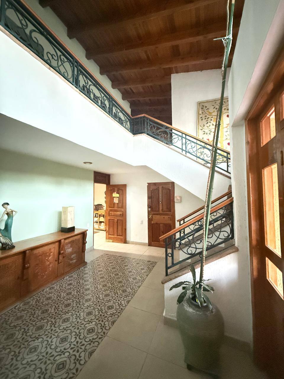 765JCTCRP CASA EN RENTA SEMI AMUEBLADA EN PULGAS PANDAS SUR.