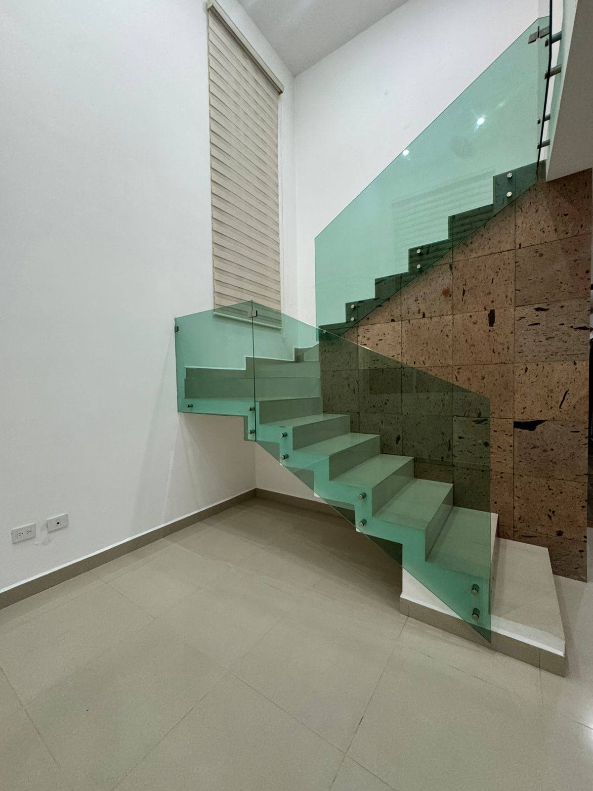 762JCTCRP CASA EN RENTA EN LAS PLAZAS RESIDENCIAL, AGUASCALIENTES.