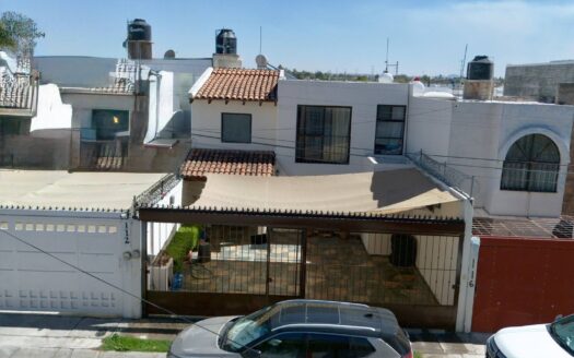 748 Casa en venta en Villas de la cantera, Aguascalientes.