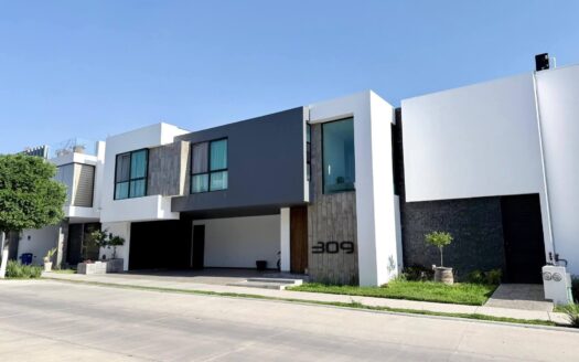 768 Casa en renta en Tahona Residencial, Aguascalientes.