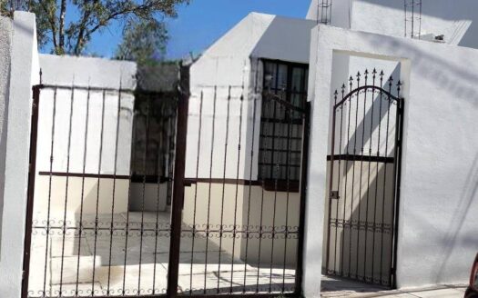 795 Casa en venta de una planta en Municipio libre, Aguascalientes.