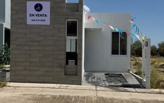 Casa en venta en fraccionamiento reserva Los Ángeles.