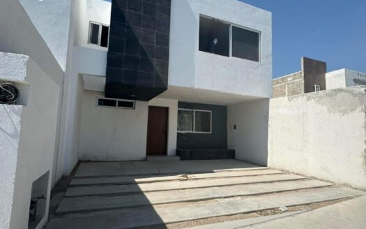 417 Casa en venta, Alcázar Residencial Aguascalientes.