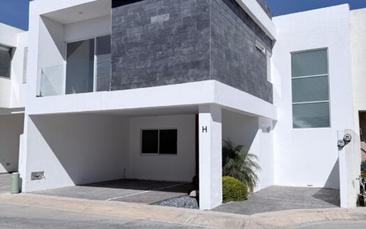 714 Residencia en venta en Contadero Residencial, Aguacalientes.