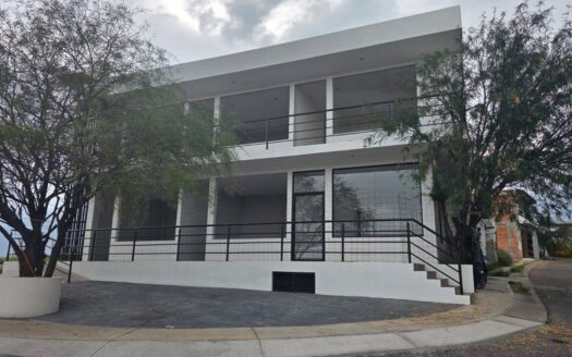 686 Plaza comercial en venta sobre tercer anillo, Aguascalientes.