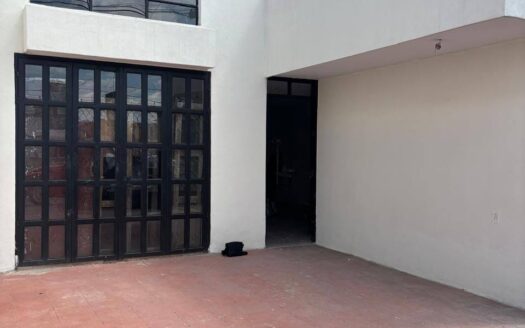 701 Casa en venta en Fracc. Las Brisas Aguascalientes.