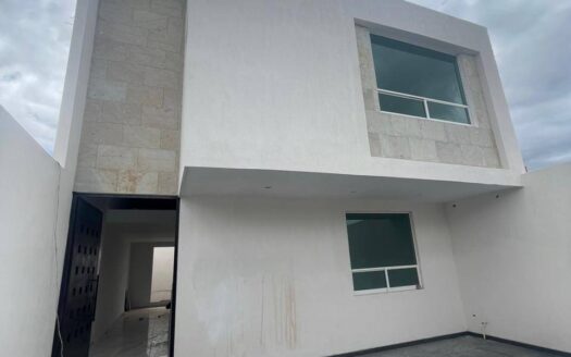 733 Casa en venta en preventa, Villas de la cantera Aguascalientes.