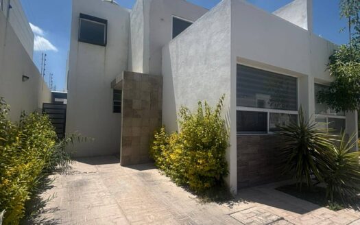 774 Casa amueblada en renta en Ronda Residencial, Aguascalientes.